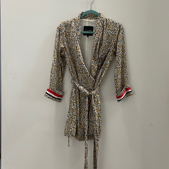 Le Superbe Abstract Cheetah Robe-Dress - Picture 4 of 4